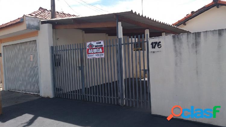 Casa - Aluguel - TAQUARITINGA - SP - SANTA CRUZ)