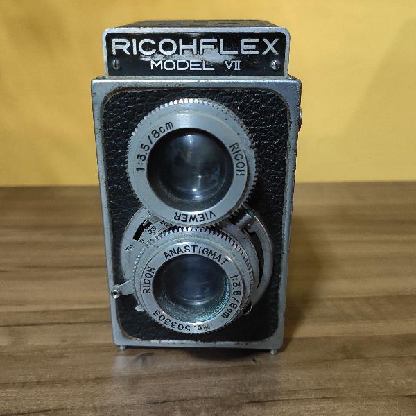 Câmera antiga Ricohflex Modelo VII