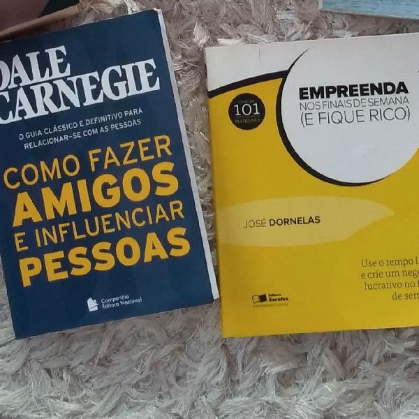 Kit com dois livros de auto ajuda