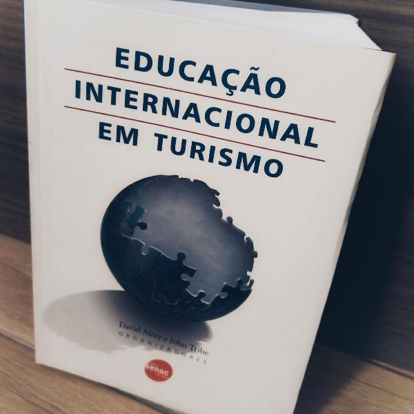 Livro "Educação Internacional em Turismo"