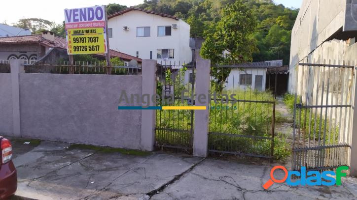 Terreno de 360 m² Escriturado na Praia da Costa