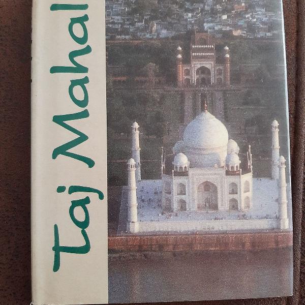 livro de bolso, do tamanho de uma mão, "taj mahal"