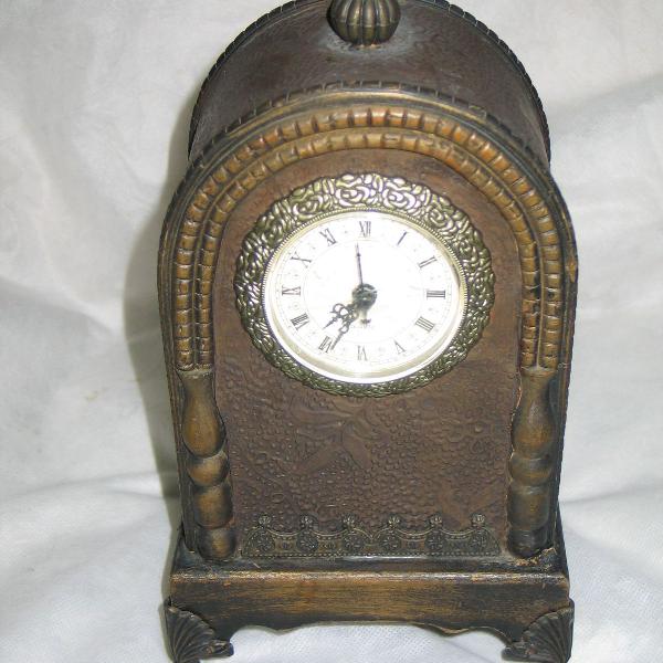 relógio capelinha mesa quartz modelo retro tipo antigo