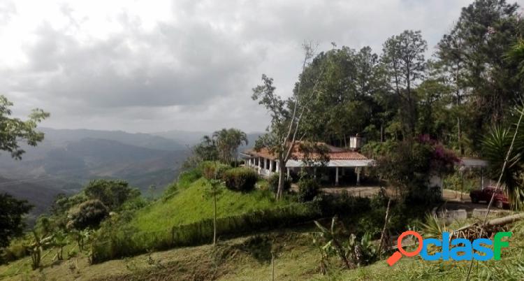 15 hectáreas. Finca-posada en Nirgua yaracuy.