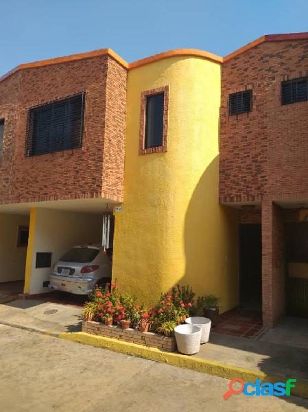 (78 M2) Town House en Naguanagua.