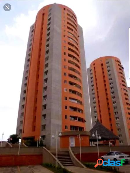 90 m2 apartamento en res. Las Américas. Ubicado en el