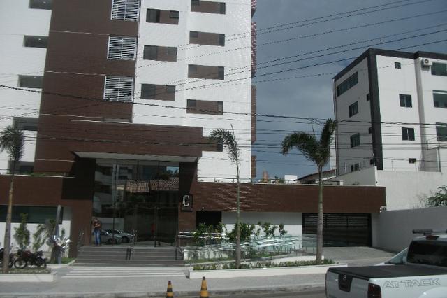 Alugo Apartamento de Alto Padrão, localizado na Jaguarari.