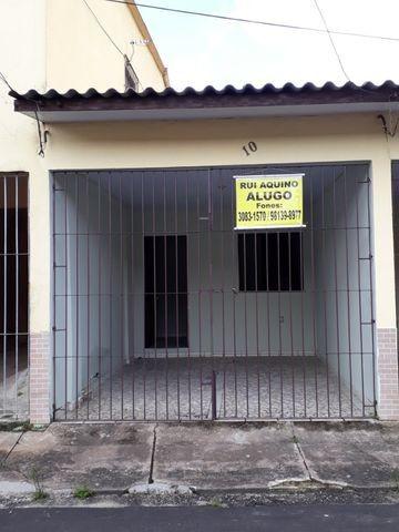 Alugo Casa na Rua Santa Marta
