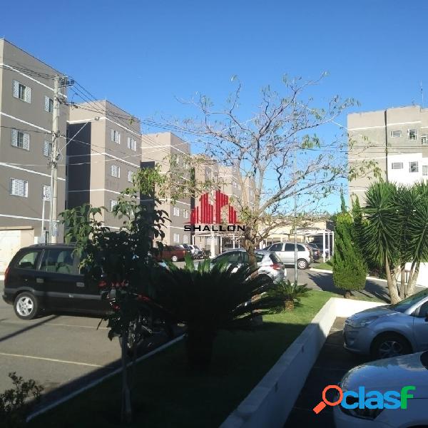 Apartamento 02 dormitórios em Condomínio no Jd. Ipanema