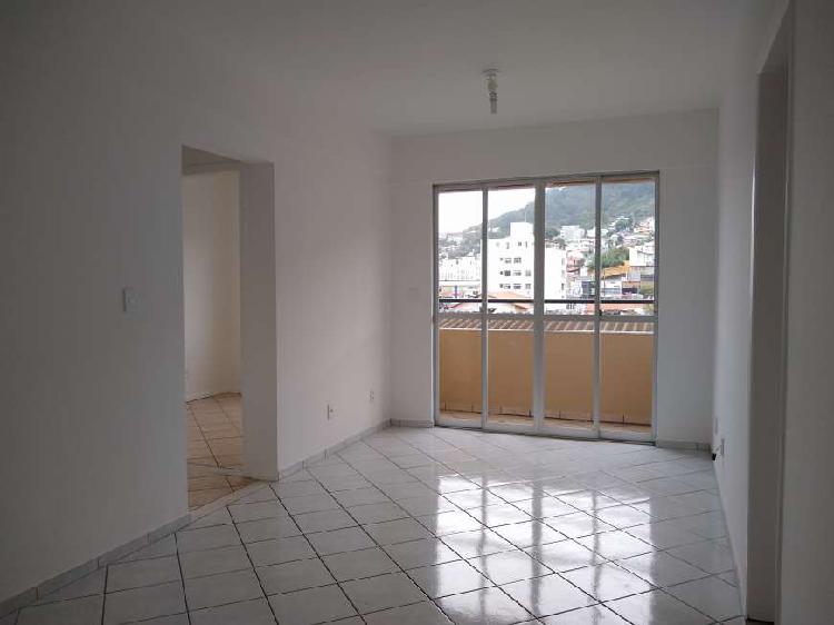 Apartamento 3 dormitórios, próximo a Beira Mar- Trindade -