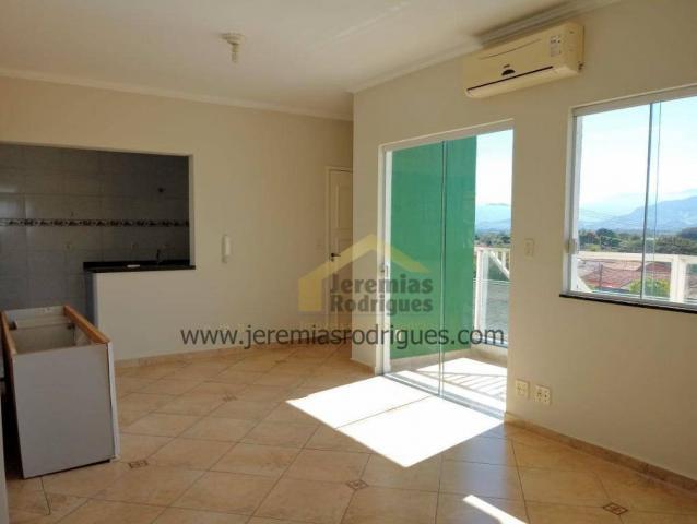 Apartamento com 2 dormitórios para alugar, 82 m² por R$