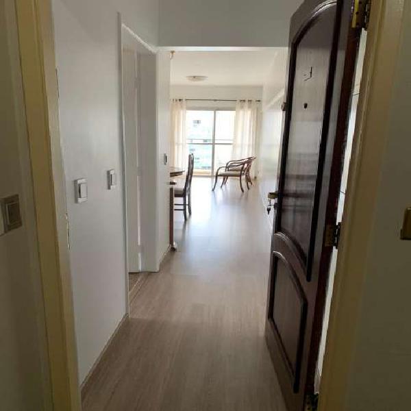 Apartamento para aluguel possui 57 metros quadrados com 2