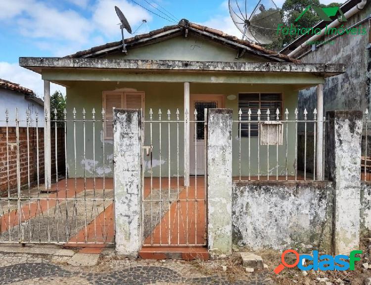 Casa 2 dormitórios na Avenida Angatuba SP