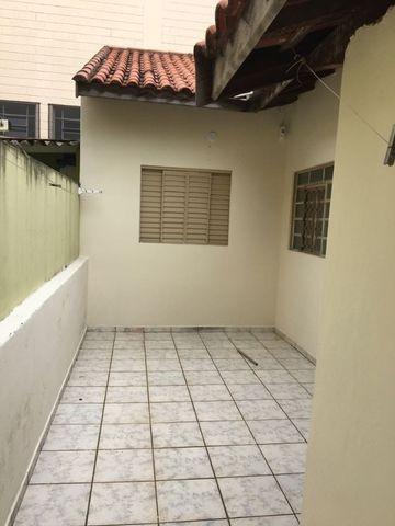 Casa 3 cômodos 800,00