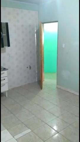 Casa Com Garagem Ao lado da Comercial