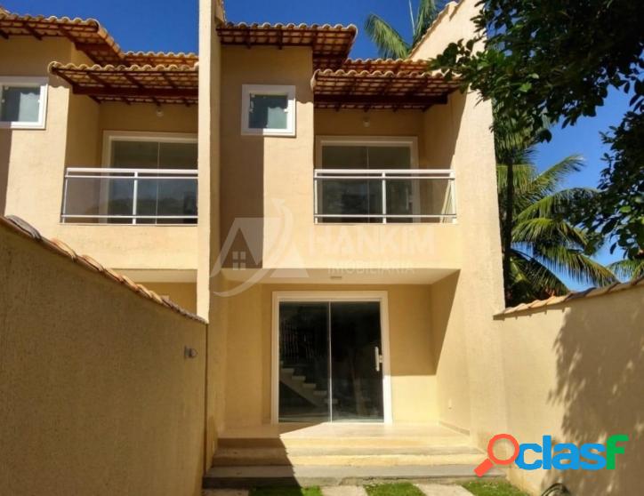 Casa com 2 dormitórios à venda, 82 m² por R$ 195.000 -