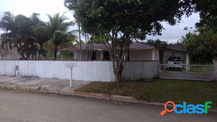 Casa com 2 terrenos em Ilha Comprida