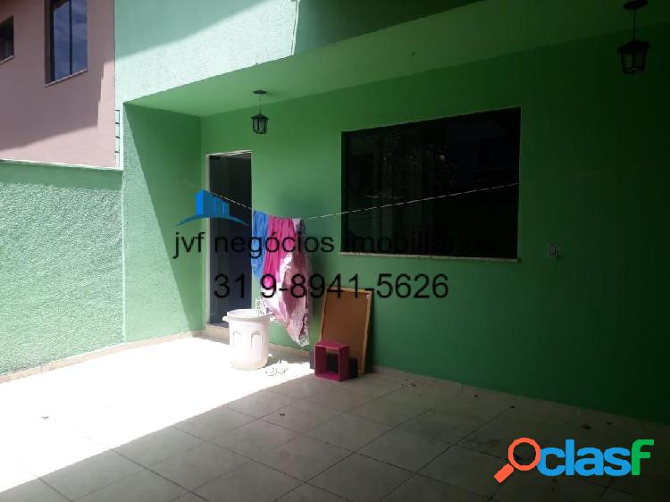 LINDA CASA GEMINADA DE 03 QUARTOS