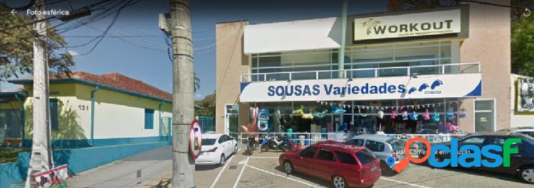 Salão Comercial em Sousas