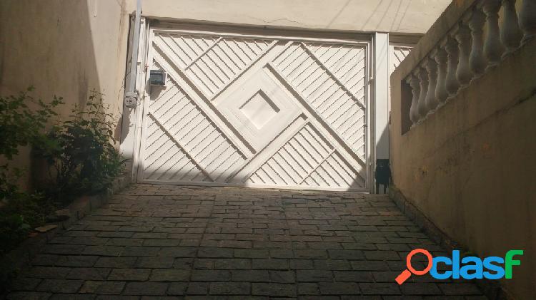 Sobrado 4 dormitórios, 6 vagas de garagem