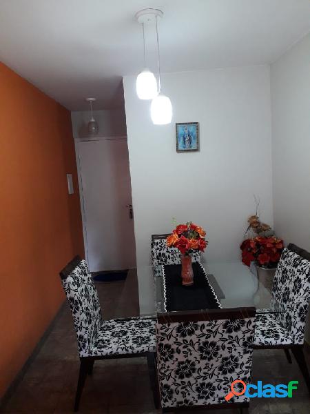 Vende-se Apto R$ 205.000,00, Cond. Castelo Branco, Ariston,