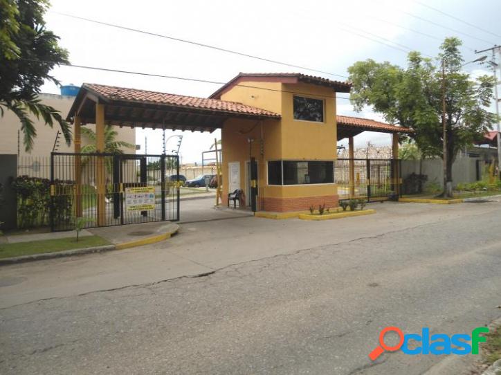 Vendo Casa en Res Altamira San Joaquin