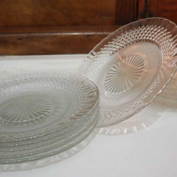 conjunto de 12 pratos de vidro