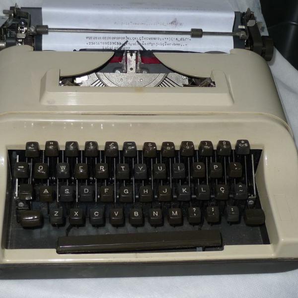 máquina digitar escrever remington ipanema