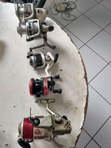 4 molinetes e uma carretilha xt 500