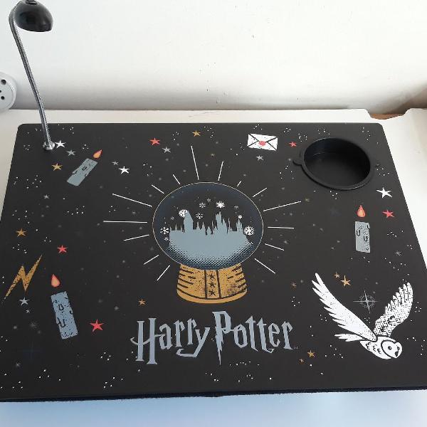 Bandeja para notebook com luminária Harry Potter