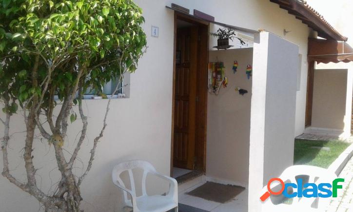 CASA EM CONDOMINIO