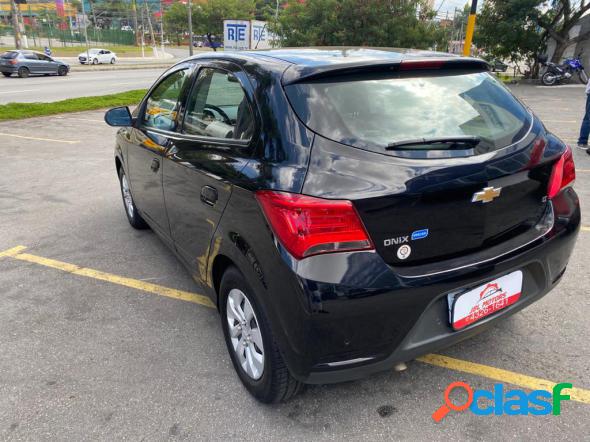 CHEVROLET ONIX HATCH LT 1.0 8V FLEXPOWER 5P MEC. PRETO 2018