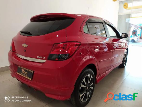 CHEVROLET ONIX HATCH LT 1.4 8V FLEXPOWER 5P MEC. VERMELHO