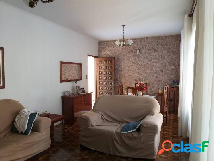 Casa assobradada para comprar | Santa Maria