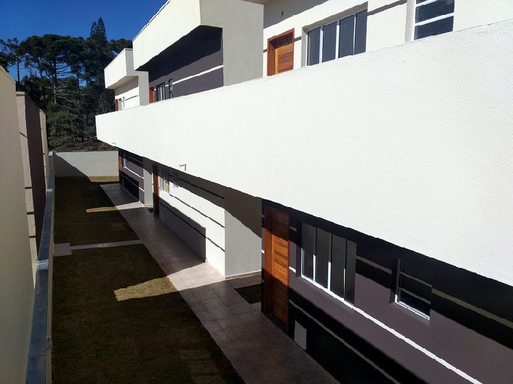 Casa de Condomínio com 2 dormitórios, 49m² por R$159.000