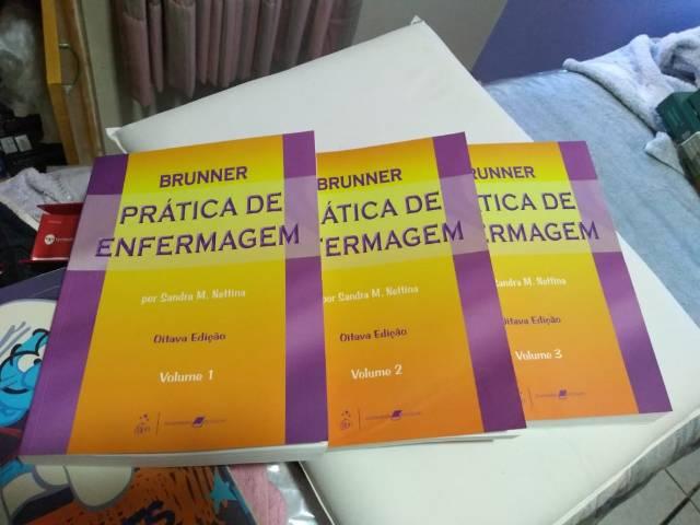 Coleção Prática de Enfermagem da Brunner.