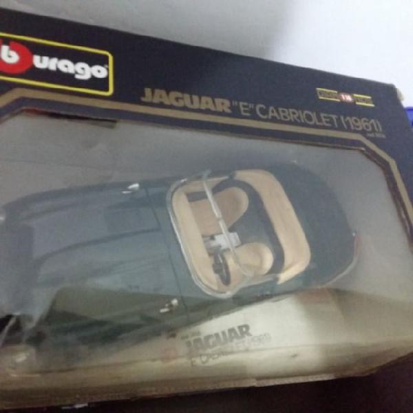 Jaguar E 1961- Burago(Made In Italy) -esc:1/18