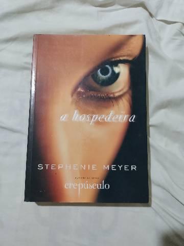 Livro: A Hospedeira