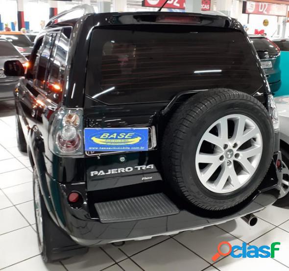 MITSUBISHI PAJERO TR4 2.0 FLEX 16V 4X2 AUT. PRETO 2012 2.0