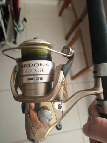 Molinete Shimano com vara de carbono