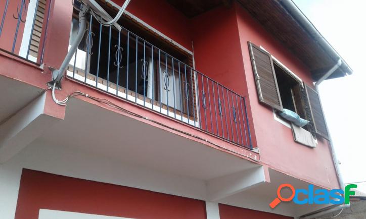 Sobrado com 2 casas