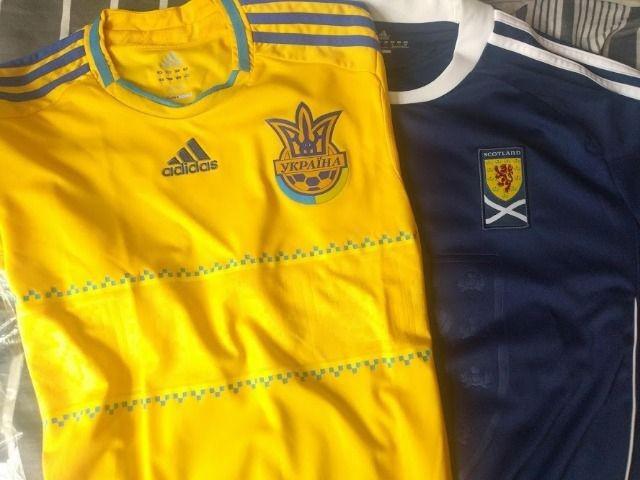 2 Camisas Futebol Escócia Home 2010 e Ucrânia Home 2012 M