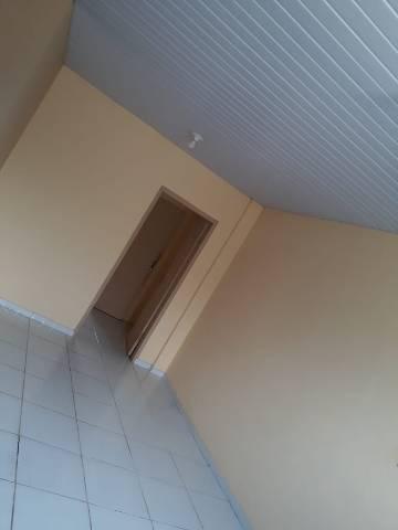 Aluga-se apartamento R$ 700 / mês