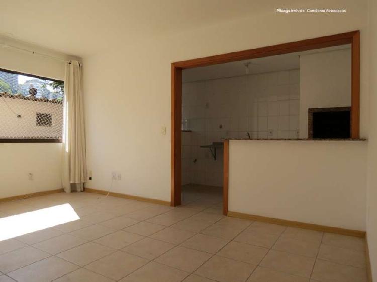 Apartamento de 2 dormitório, suite, churrasqueira.