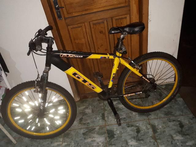 Bicicleta GTS com kit Shimano deore