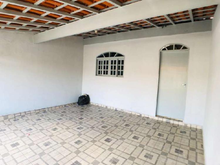 Casa para venda com 58 metros quadrados com 2 quartos aceita