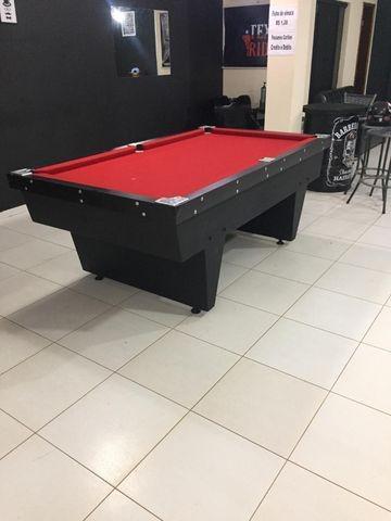 Mesas de sinuca e pebolim e ping pong