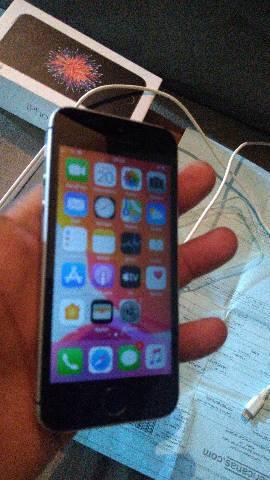 Vendo ou troco iPhone Se 64gb