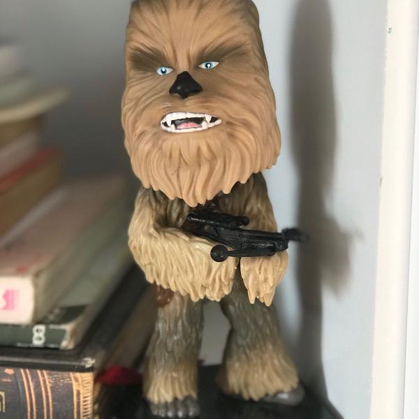 boneco chewbaca + brinde