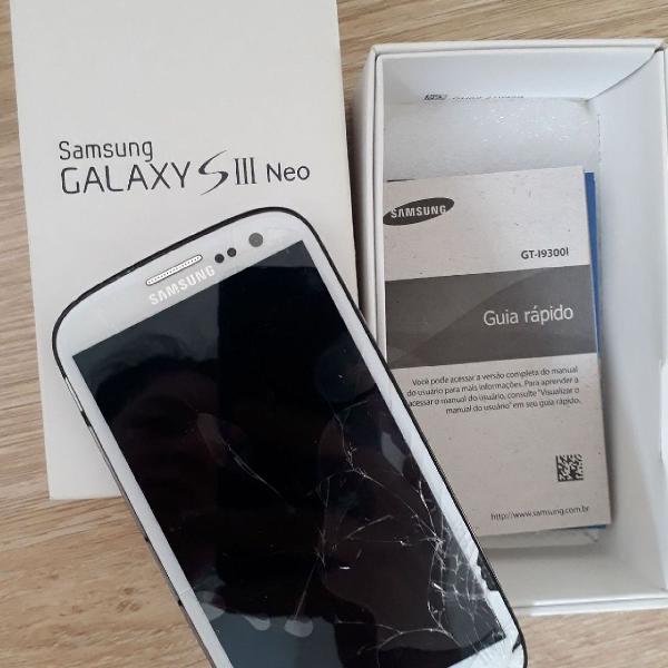 celular Samsung Galaxy Slll neo quebrado